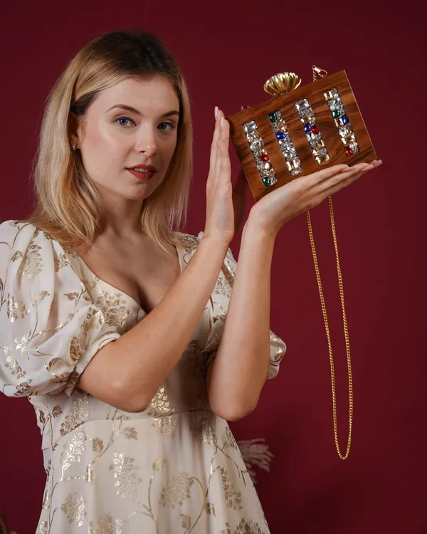 Zariya_Jewel_Inlay_Lotus_Clutch
